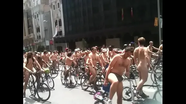 XXX naked bike ride új videó