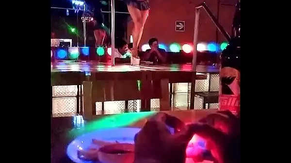 XXX Candys Table Dance El Bar GT 件の新しい動画