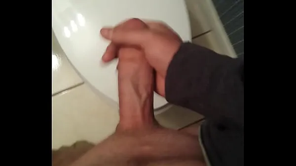 XXX Bathroom quickie. Big load Video baru