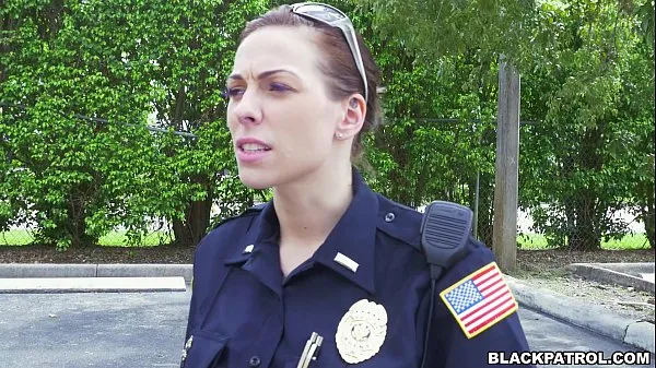 XXX Female cops pull over black suspect and suck his cock new Videos