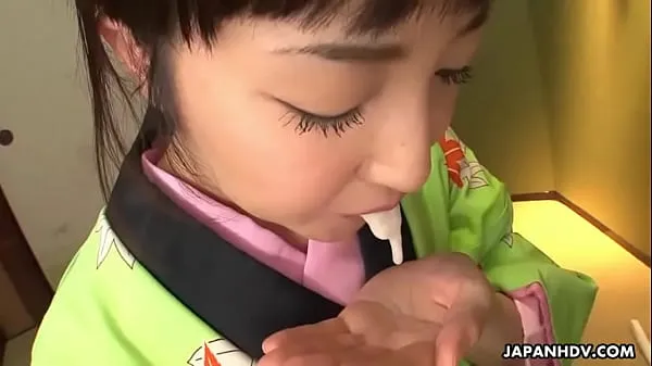 XXX Asian bitch in a kimono sucking on his erect prick Video baharu