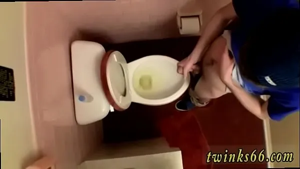 XXX fun boy piss his pants gay first time Unloading In The Toilet Bowl개의 새 동영상