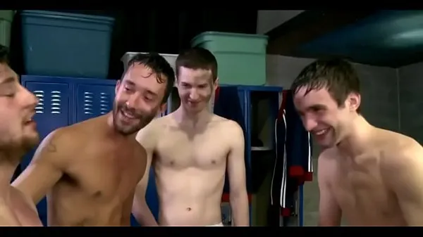 XXX Dirty sucking 3 in the locker room nye videoer