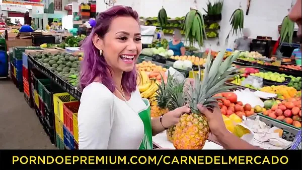 XXX CARNE DEL MERCADO - Plantureuse colombienne Veronica Orozco allumée au marché, tirée à l´hôtel nouvelles vidéos