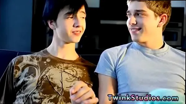 XXX Gay boy twink erect dick twinks νέα βίντεο