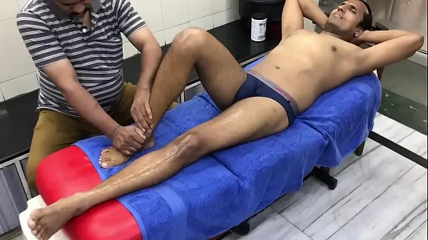 XXX Massage des jambes avec soulagement de la douleur nouvelles vidéos