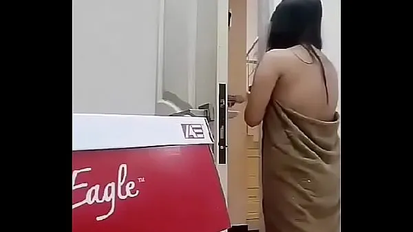 XXX Entregador Eagle Boob Slip Show novos vídeos