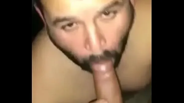 XXX Mature man eats a huge cock nových videí