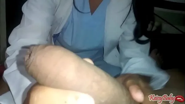 XXX De dokter geneest mijn impotentie met een mega-zuig nieuwe video's