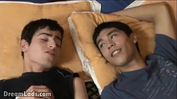 XXX Hot Latin twinks prefer crazy fucking to fighting nieuwe video's