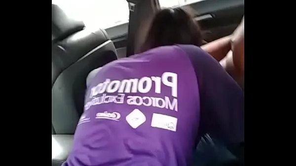 XXX eating the hottie in the car new Videos