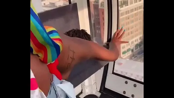 XXX Gibby The Clown fucks girl 2,749 feet in the air नए वीडियो