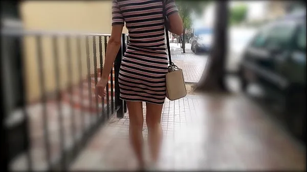 XXX Watching Sexy Wife From Behind Walking In Summer Dress novih videoposnetkov