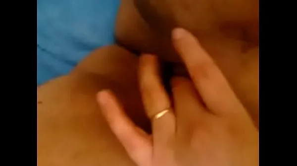 XXX 結婚した自慰行為と息子が邪魔をする 件の新しい動画