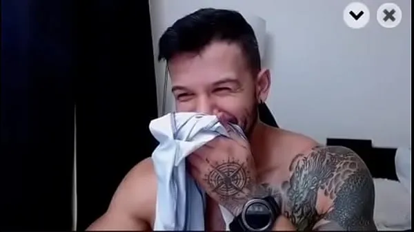 XXX Muscle guy shoots cum live วิดีโอใหม่