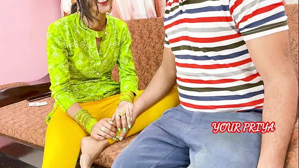 XXX देसी प्रिया ने अपने सौतेले भाई को अपनी गर्लफ्रेंड को चोदना सिखाया | साफ़ हिन्दी आवाज़ मे role-play सेक्स | YOUR PRIYA Video mới