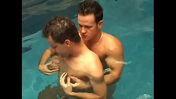 XXX Zwei schwule Jungs Igor und Felipe Saroa in Hardcore-Action am Pool neue Videos