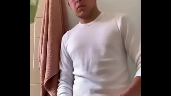 XXX Handsome boy shows his rich penisnuovi video