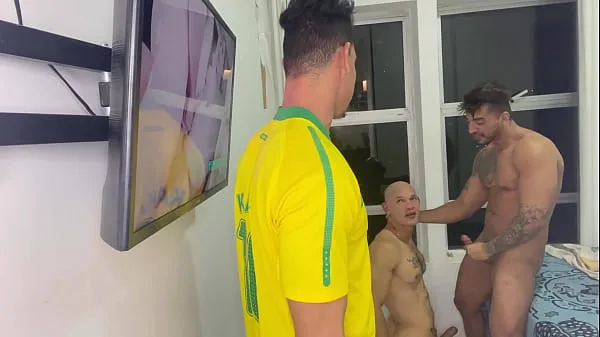 XXX guto and gustavo in "COMENDO O ZELADOR DO PREDIO" complete video on platforms (XVIDEOS RED), AND Video mới