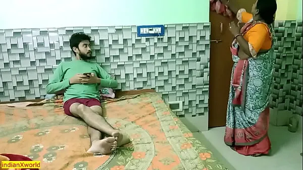 XXX Indischer Teenie fickt mit heißem, schönem Dienstmädchen Bhabhi! Ungeschnittener hausgemachter Sex neue Videos