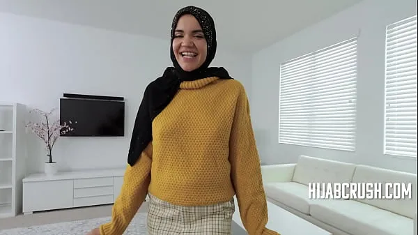 XXX Teen In Hijab Isn't Happy With Stepbro's Conditions- Naudi Nala개의 새 동영상