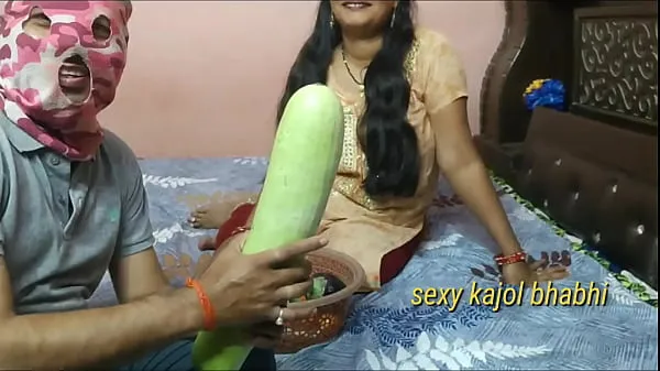 XXX Chachi ko bhaji ke khet me choda új videó