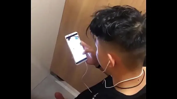 XXX asian jerking off in the bathroom novos vídeos