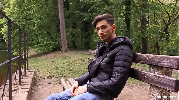 XXX He Catches His GF Sucking Someone Else's Dick, He Then Goes To The Park And Sucks A Dick For Money - BigStr nieuwe video's