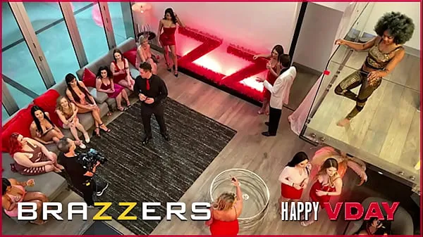 XXX Zwei Glückspilze haben eine Orgie mit Bunny Colby, Keira Croft, Scarlit Scandal & Aubree Valentine - Brazzers neue Videos