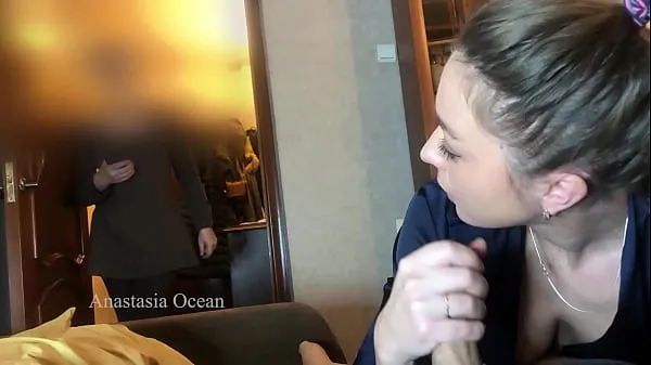 XXX My stepmom catched me giving a blowjob to my boyfriend. We were talking and she watched how I suck and he cum on my face nových videí