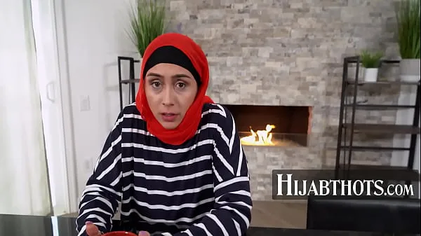 XXX Naive Hijab Stepmom POV - Lilly Hall novih videoposnetkov