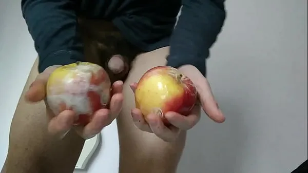 XXX One apple? No, it's too boring... I want more novih videoposnetkov